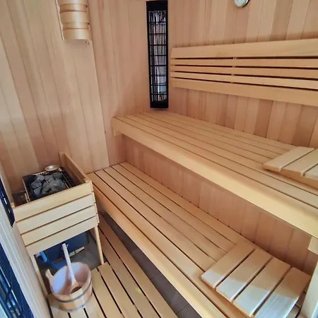 Holiday home Sindi's Tiny House By Kolpa River *